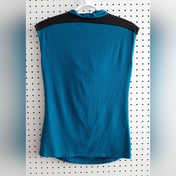 * Scoop Neck Tunic - Picture 4 of 4